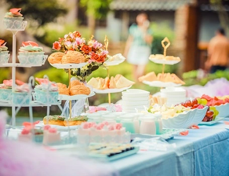 Navigating Wedding Showers, Baby Showers, and Engagement Showers 