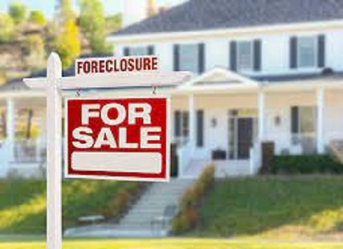 Protecting Your Property: The Pros and Cons of Mortgage Foreclosure vs. Bankruptcy